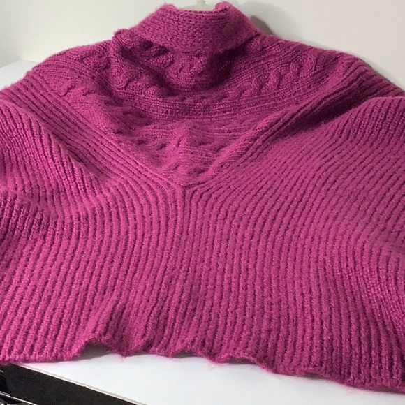 Tanami Fuchsia Pink Sweater OS - Picture 7 of 10